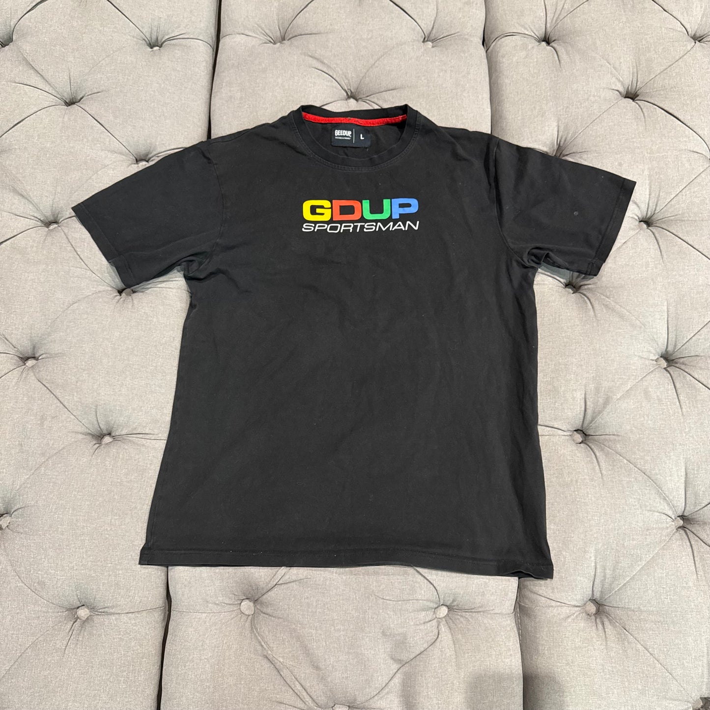 Geedup Sportsman T-Shirt 'Black Rainbow' (Second hand)