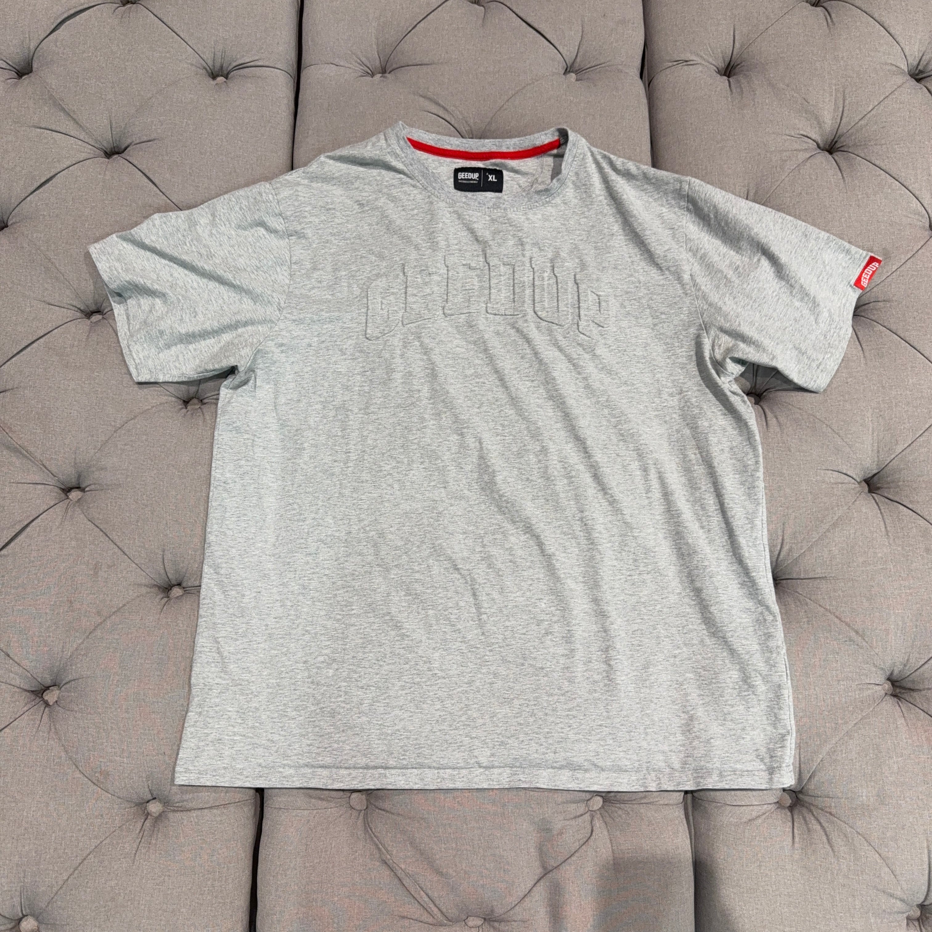 Geedup Embossed Logo T-Shirt 'Grey' (Second hand)