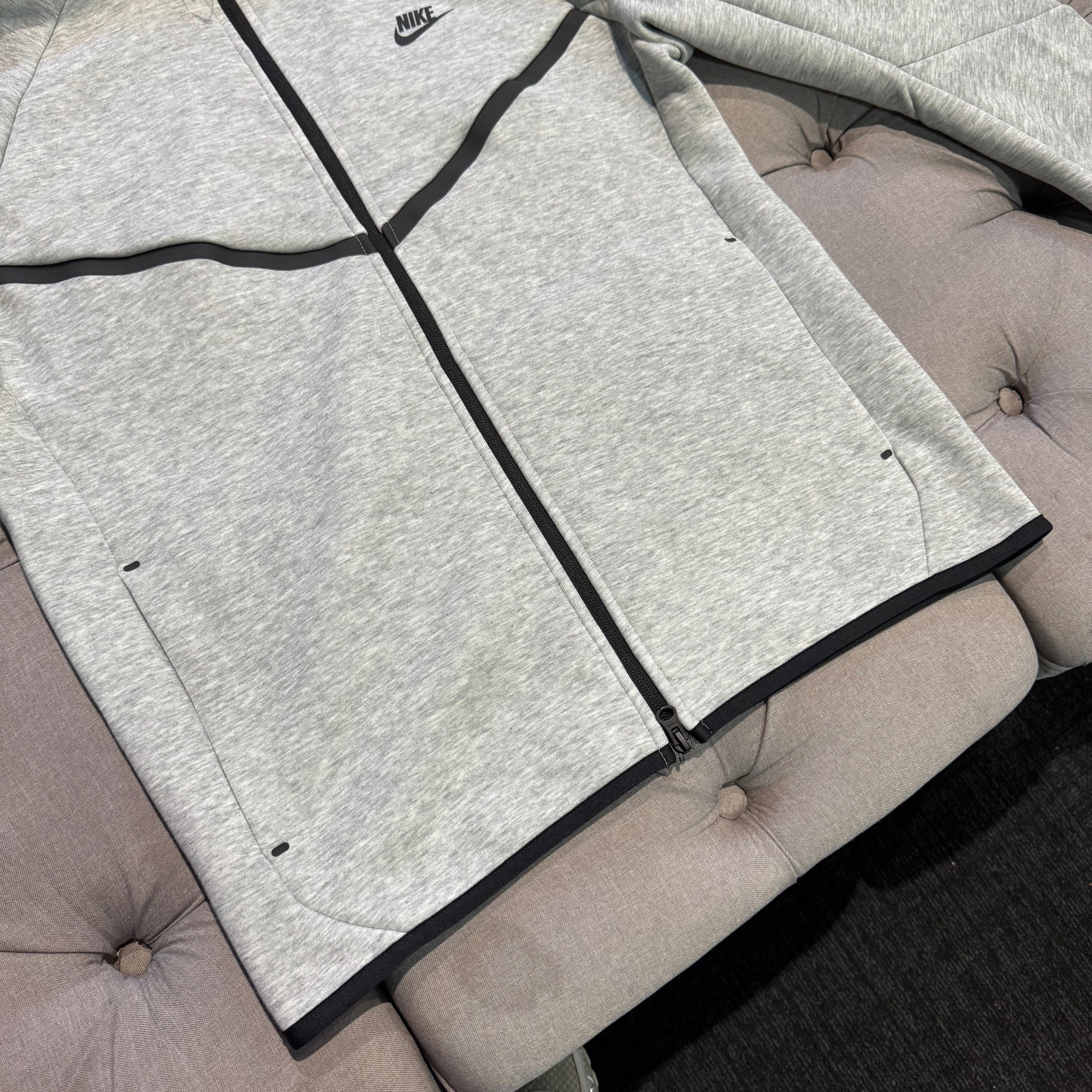 Nike Tech Fleece Jacket 'Grey' (Second hand)