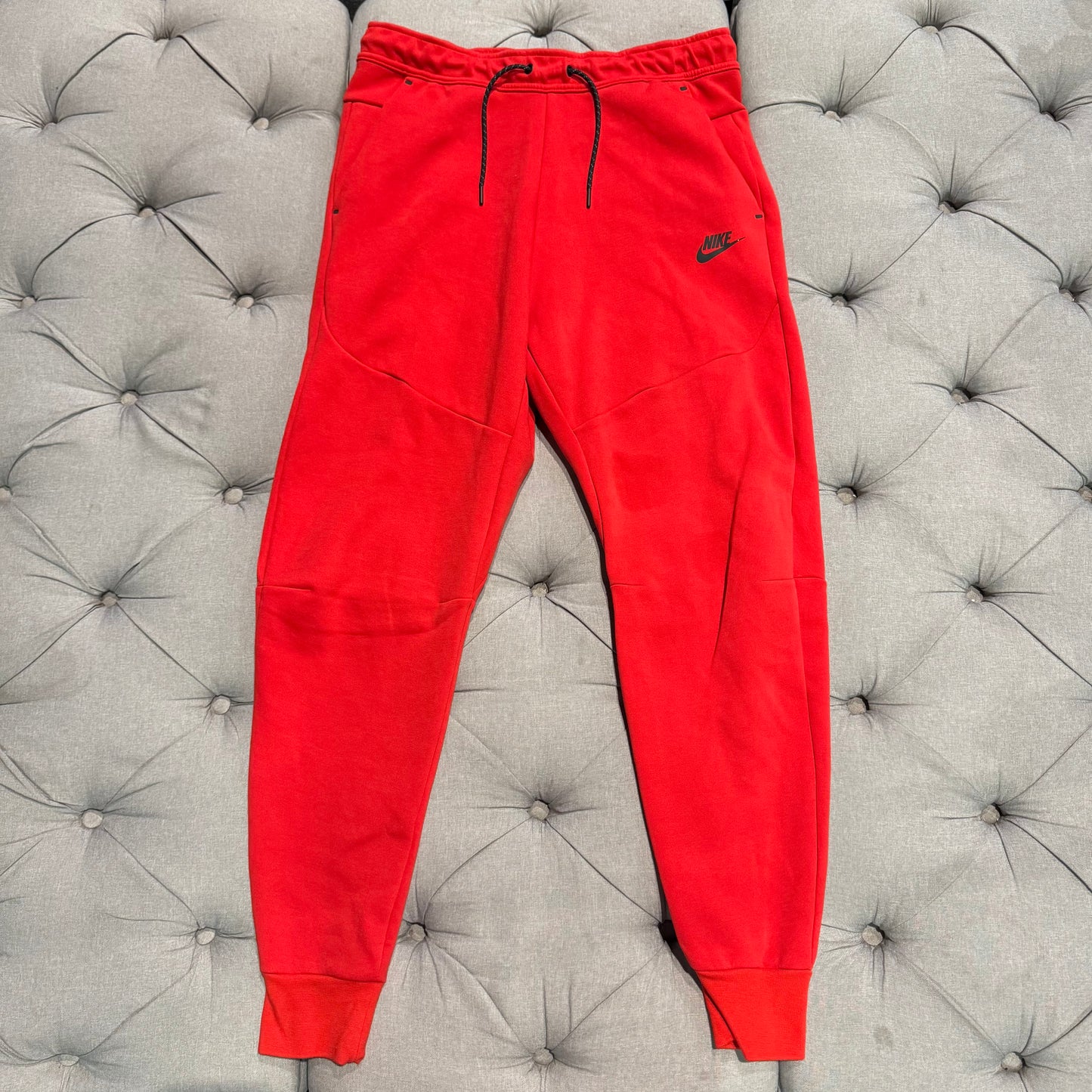 Nike Tech Fleece Pants 'Red' (Second hand)