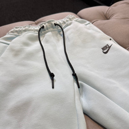 Nike Tech Fleece Track Pants 'Baby Blue' (Second hand)
