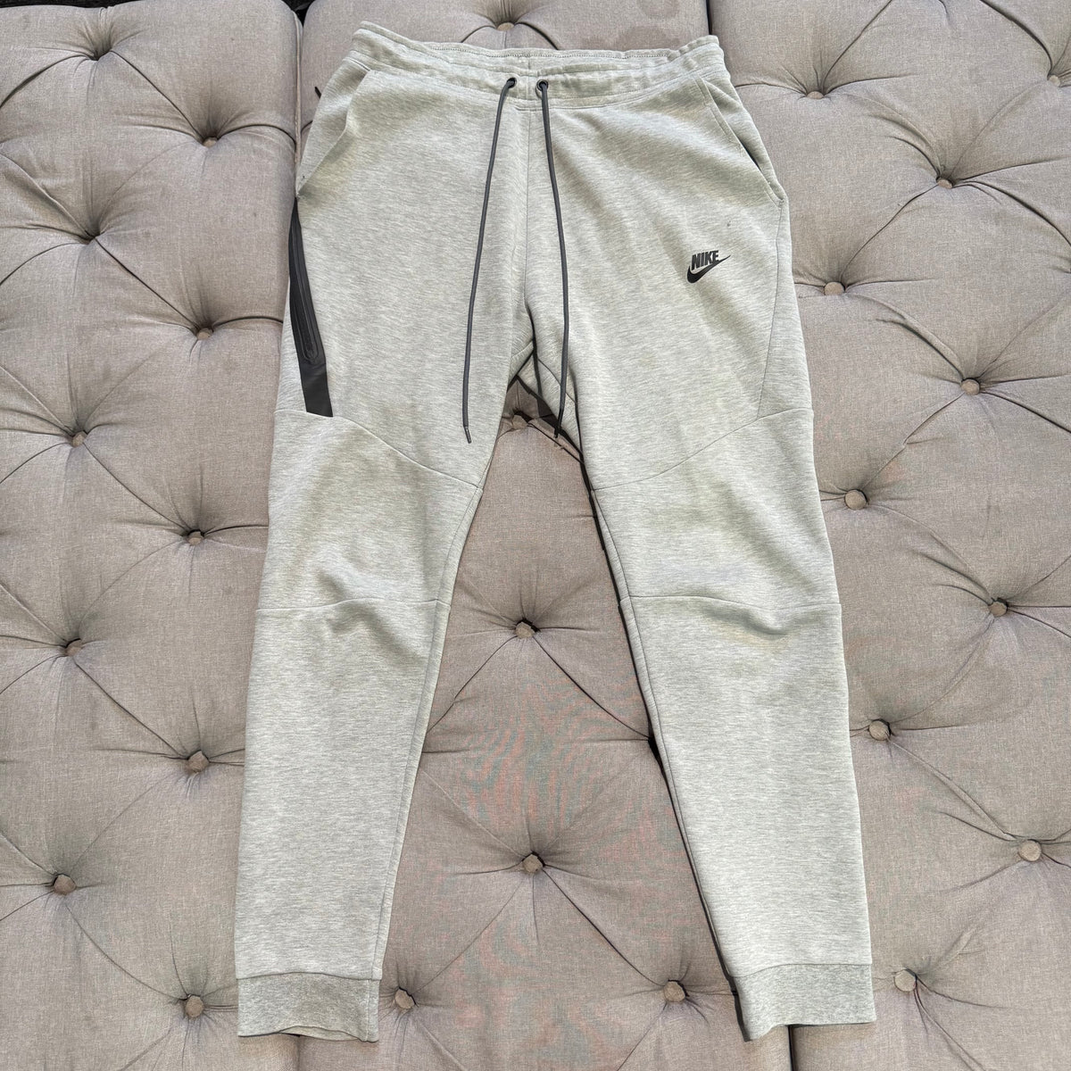 Nike Tech Fleece Pants 'Grey' (Second hand)