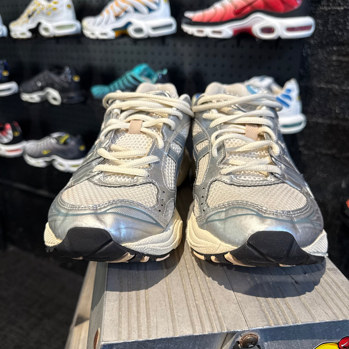 Asics Gel-Kayano 14 'Cream Ironclad' (Second hand)