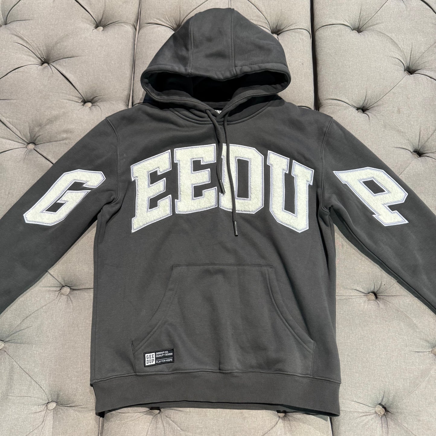 Geedup Team Logo Hoodie 'Ashpalt Grey White' (Second hand)