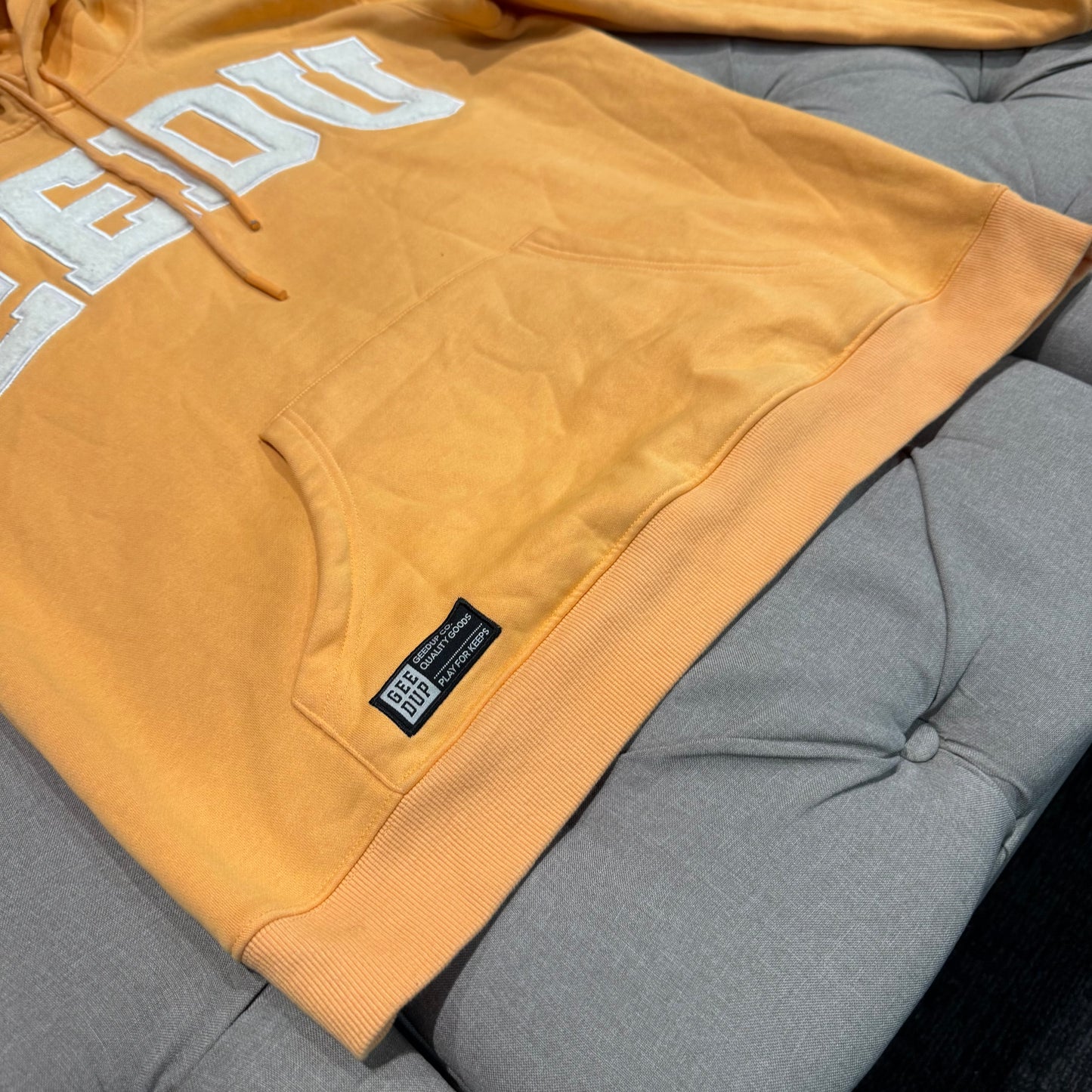 Geedup Team Logo Hoodie 'Peach' (Second hand)