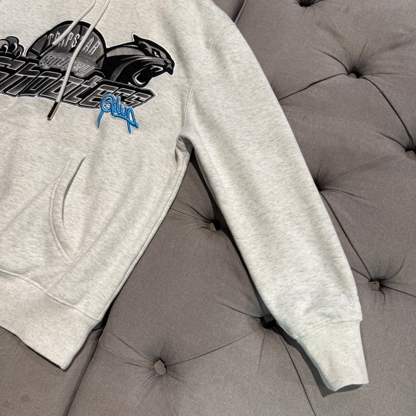 Geedup X Trapstar Sydney Shooters Hoodie 'White Marle Blue' (Second hand)