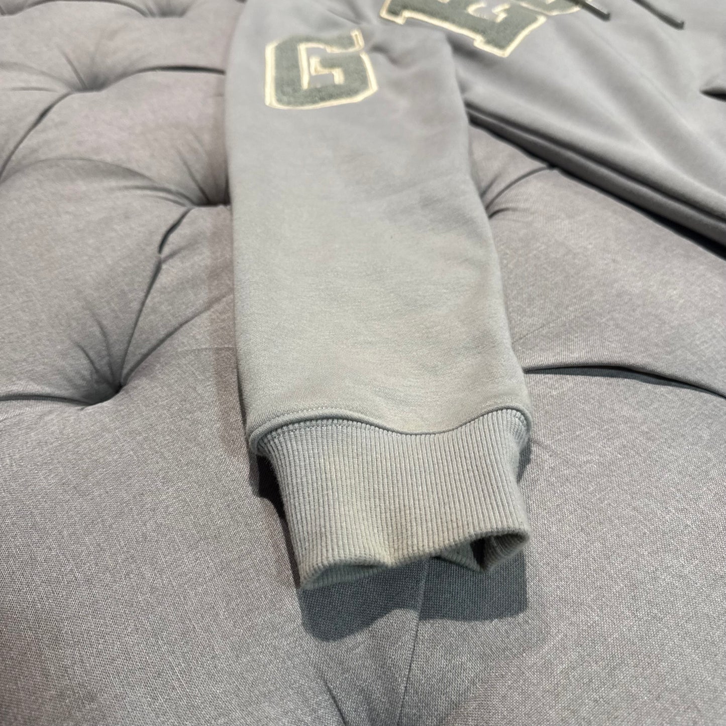 Geedup Team Logo Hoodie 'Grey Gold' (Second hand)
