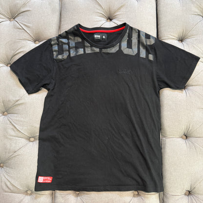 Geedup Small Embroided Logo T-shirt 'Blackout' (Second hand)