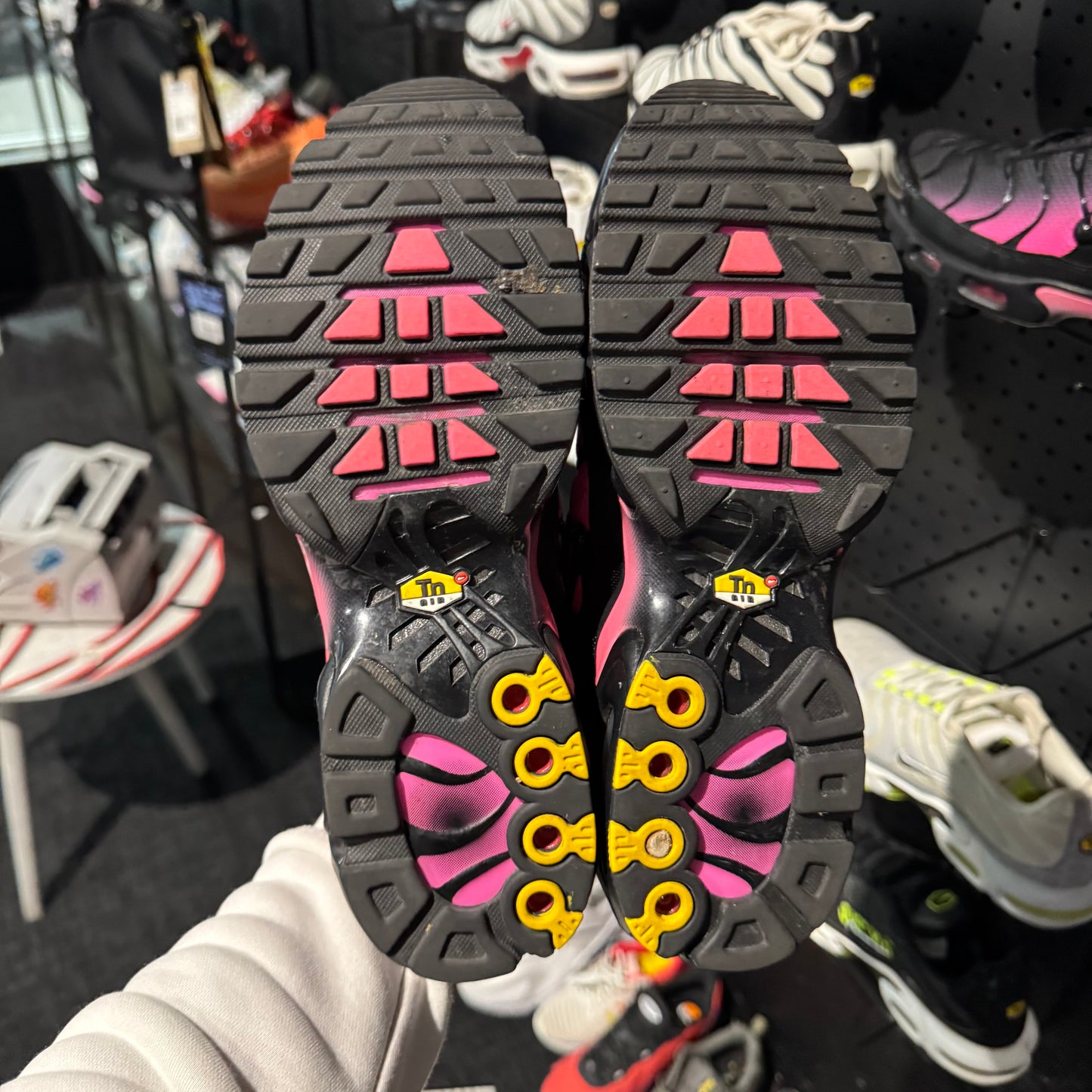 Nike Air Max Plus TN 'Black Hyper Pink' (Second hand)