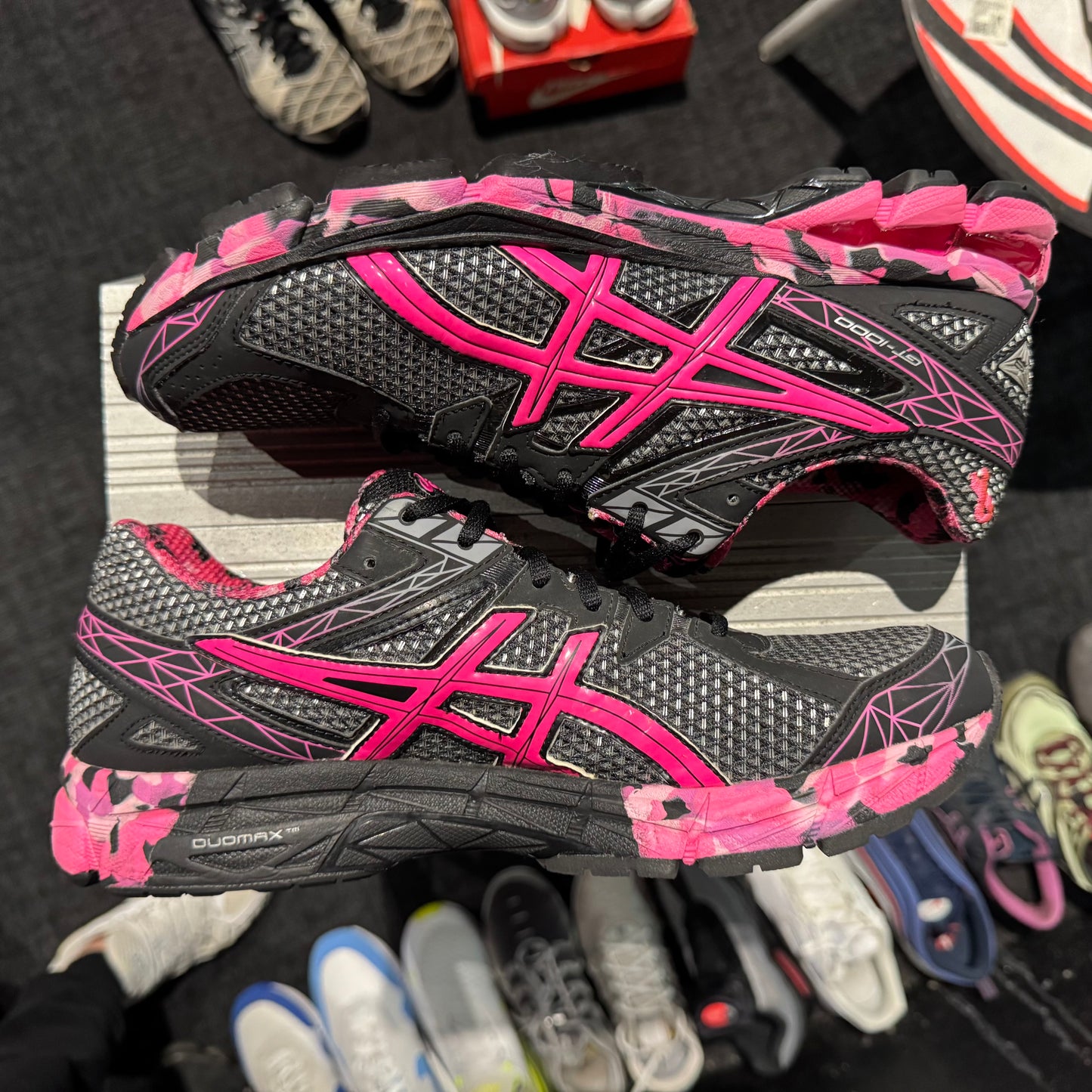 Asics GT-1000 3 'Black Pink Ribbon' (Second hand)