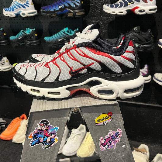 Nike Air Max Plus TN 'Smoke Grey Red' (Second hand)