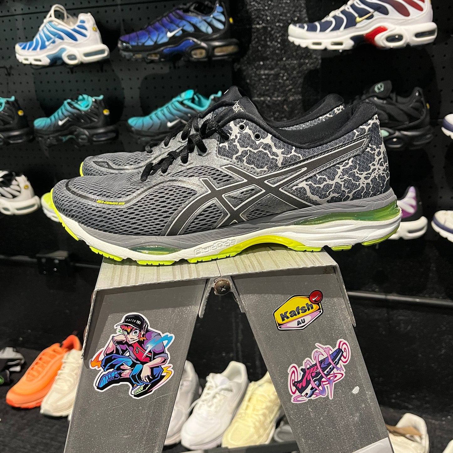 Asics Gel-Cumulus 19 'Lite-show Carbon Black Neon' (Second hand)