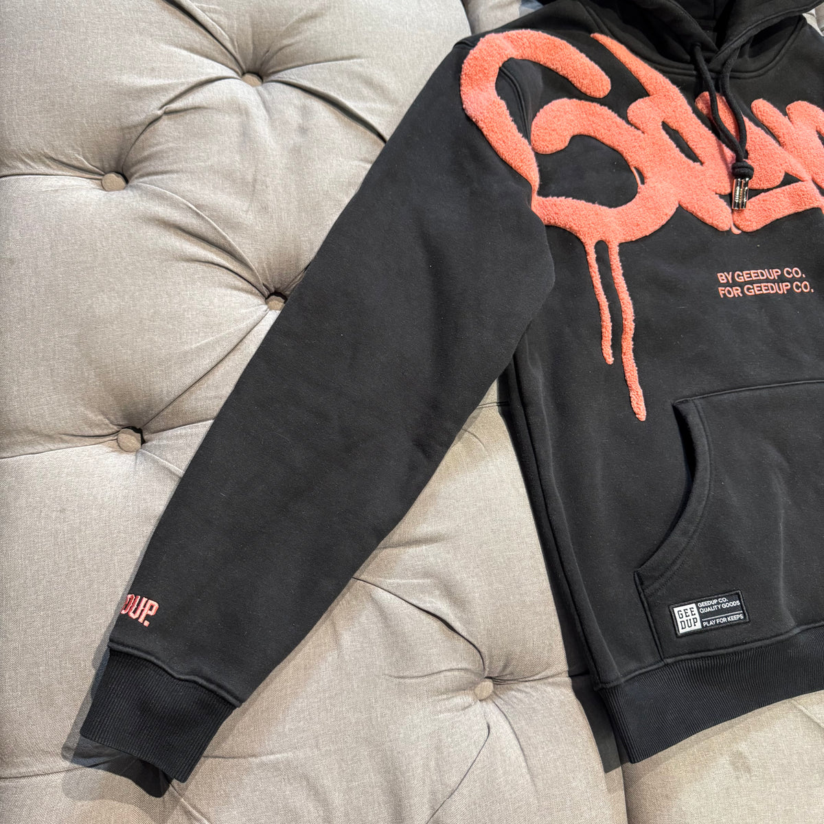 Geedup Handstyle Hoodie 'Black Peach' (Second hand)