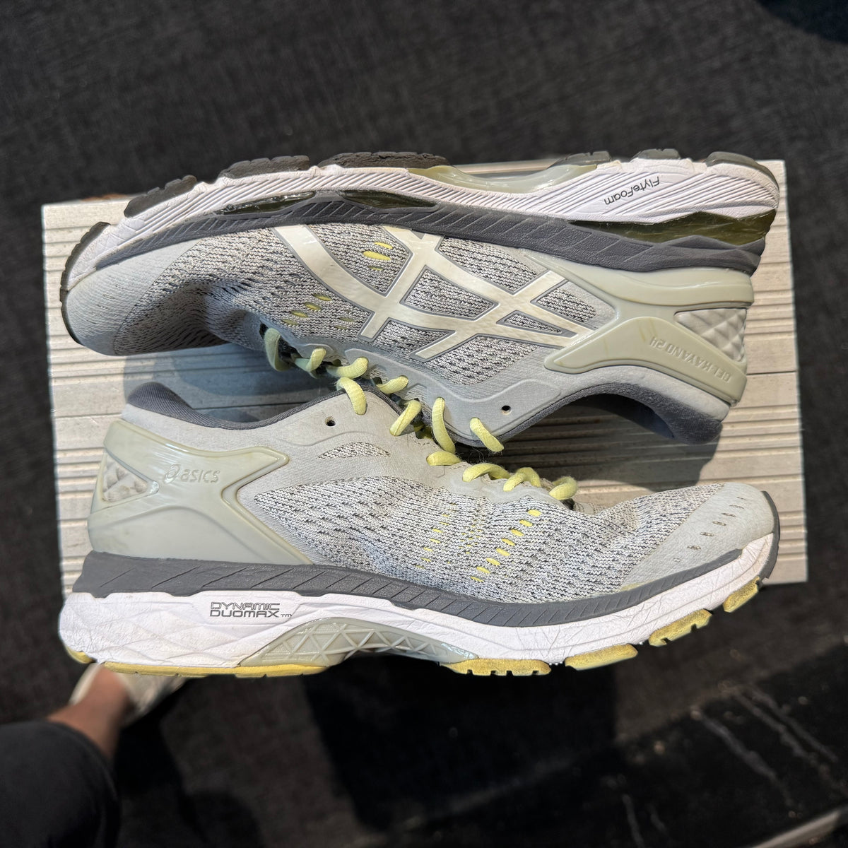 Asics Gel Kayano 24 'Glacier Grey White Carbon' (Second hand)