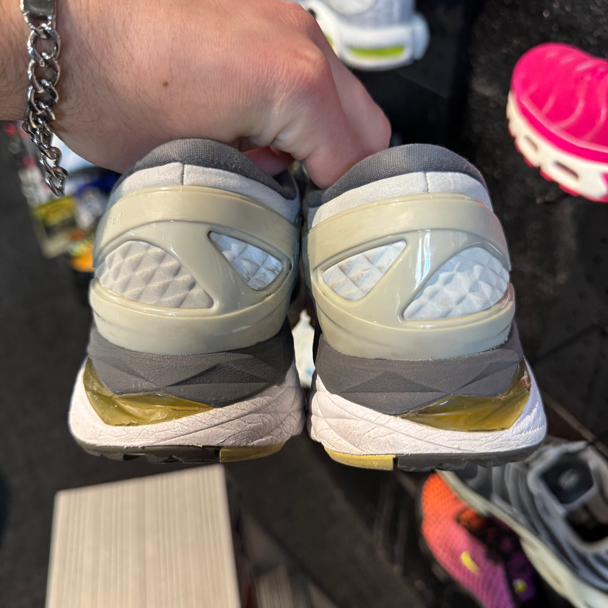 Asics Gel Kayano 24 'Glacier Grey White Carbon' (Second hand)