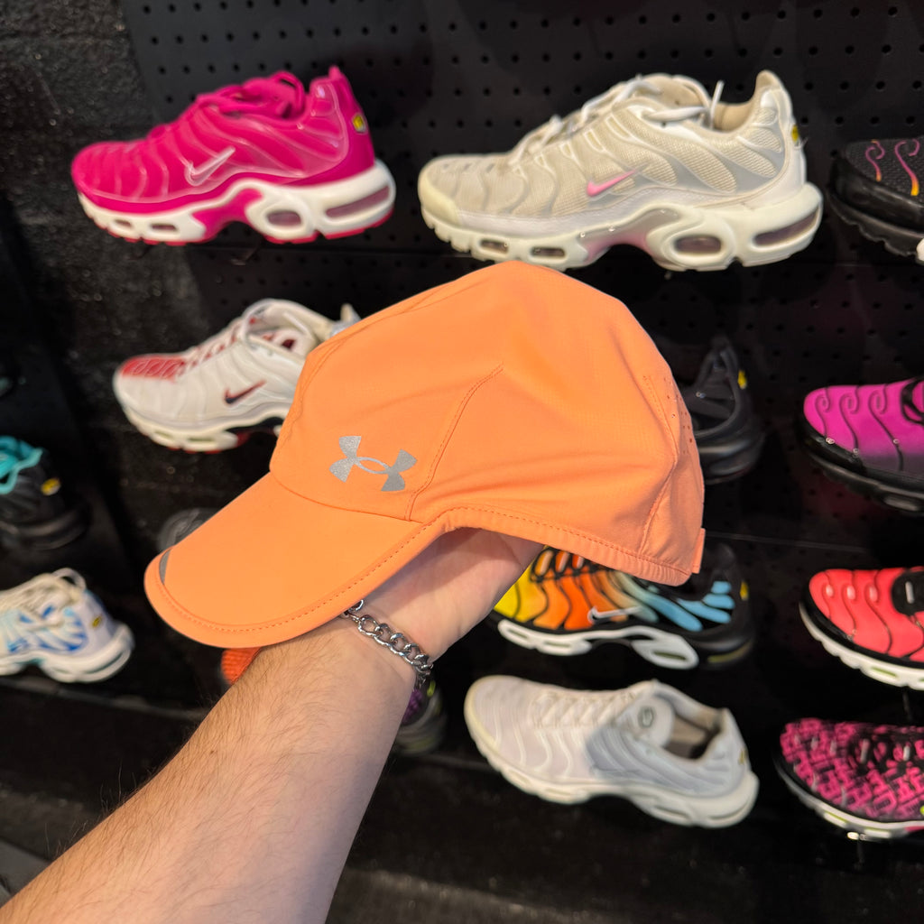 Under Armour Iso-Chill Launch Adjustable Cap 'Coral' (Second Hand)