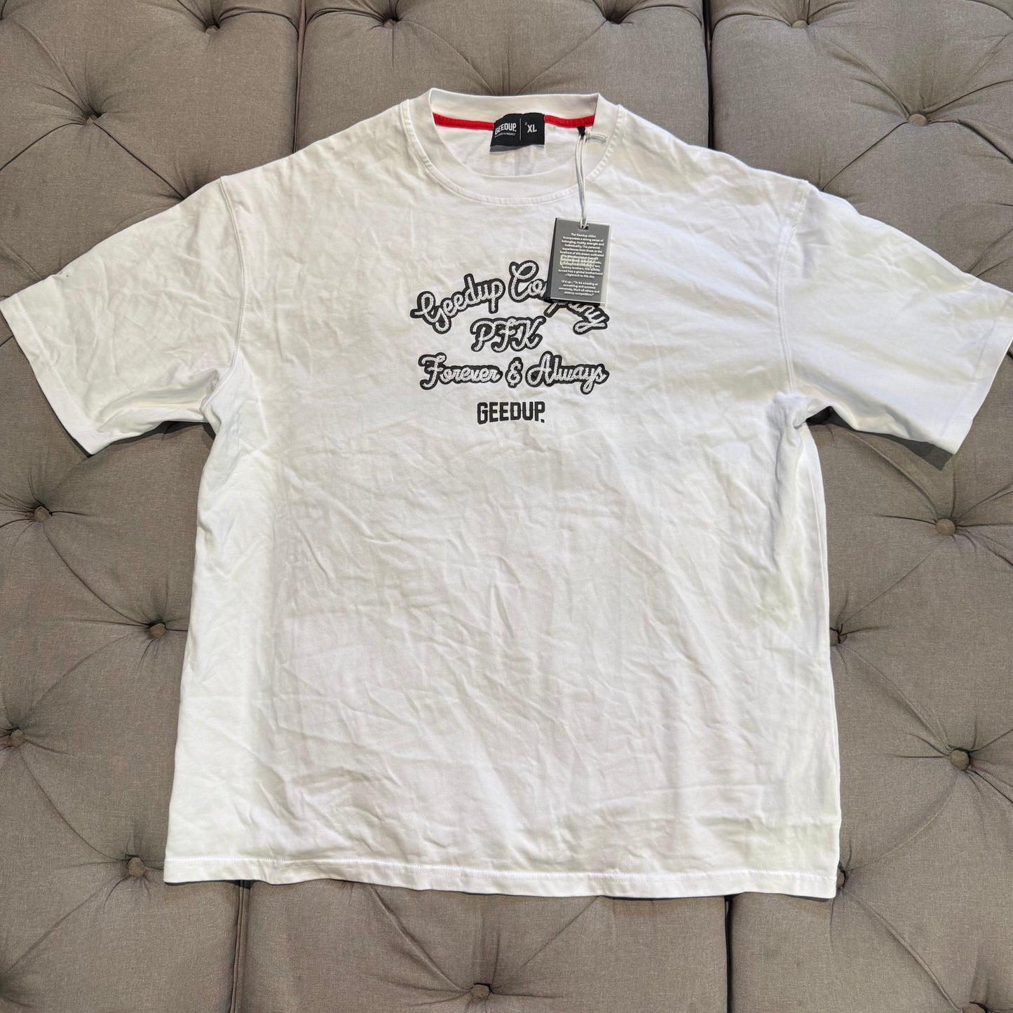 Geedup Stitched Logo Forever & Always T-shirt 'White Black' (Second hand)