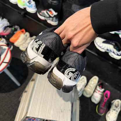 Asics Gel-Quantum 180 5 'Black White' (Brand New)